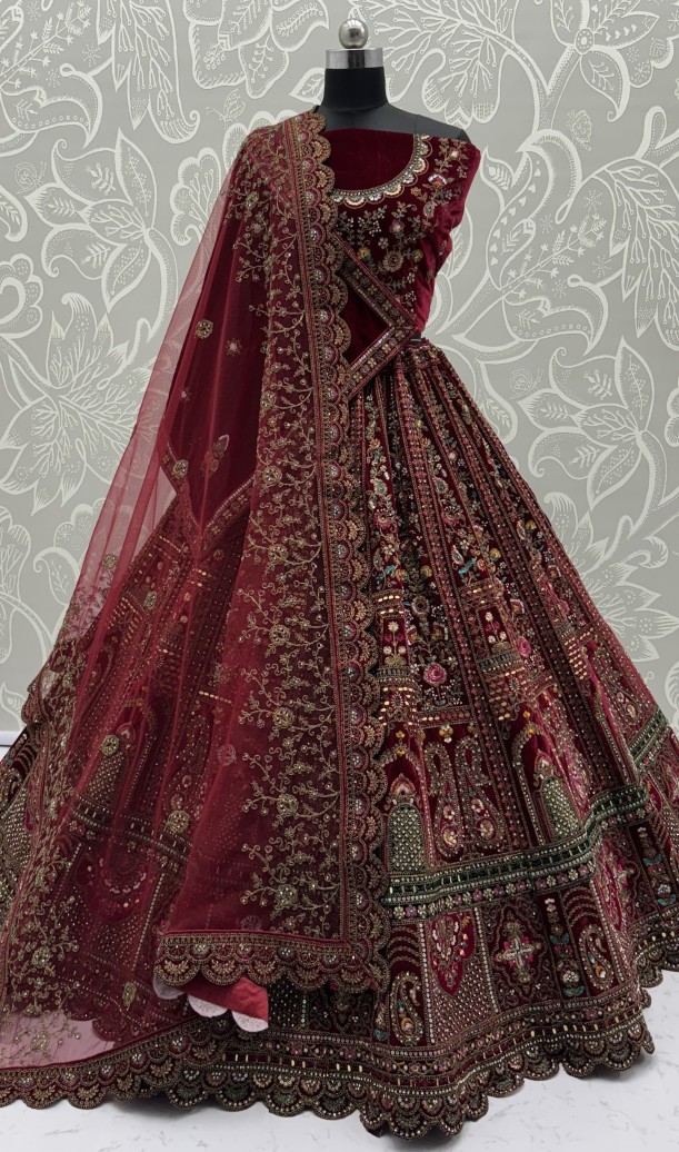 Gracious Heavy Dupatta And Hand Mirror Crafted Bridal Lehenga Choli 